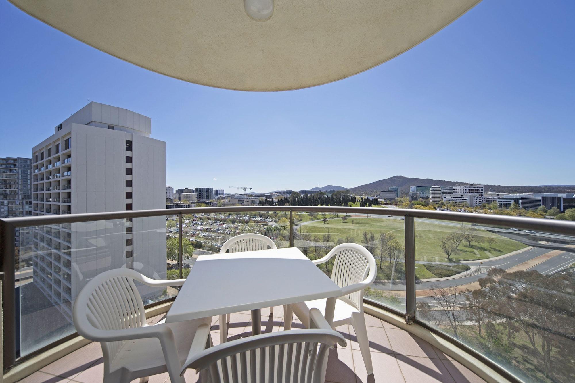 Breakfree Capital Tower Apartments Canberra Esterno foto