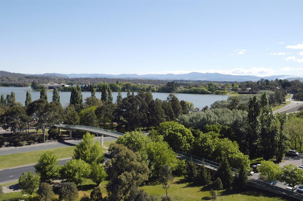 Breakfree Capital Tower Apartments Canberra Esterno foto